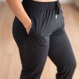 ZYIA women’s medium gray Joggers zipper pockets